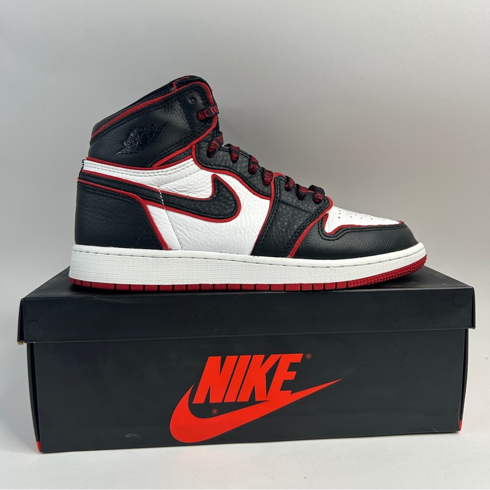 Nike Air Jordan 1 Retro High BG “Bloodline” 2023 - Picture 4 of 7